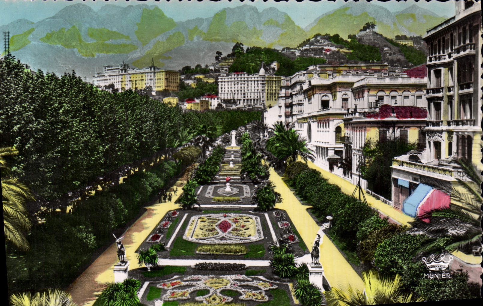 CPM Menton Vue Generale Des Jardins Hotels et montagnes de Ste Agnes