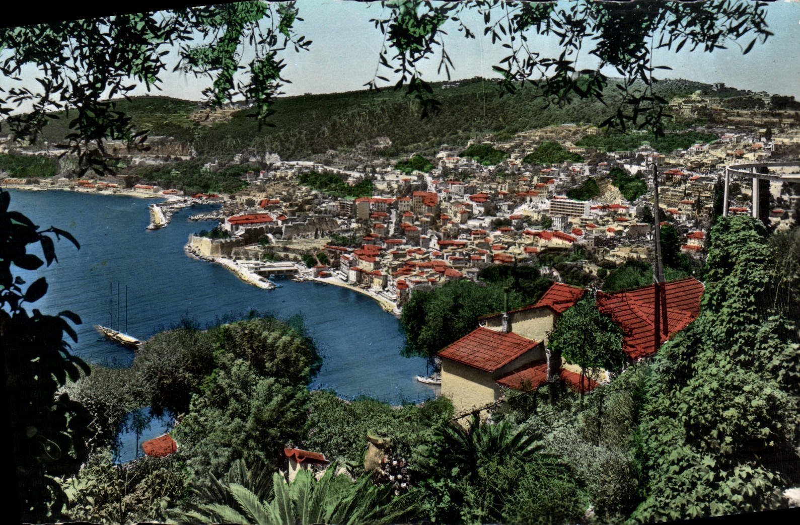 Villefranche-sur-Mer — Vue générale et la Rade — L. Gilletta & Cie, photographie