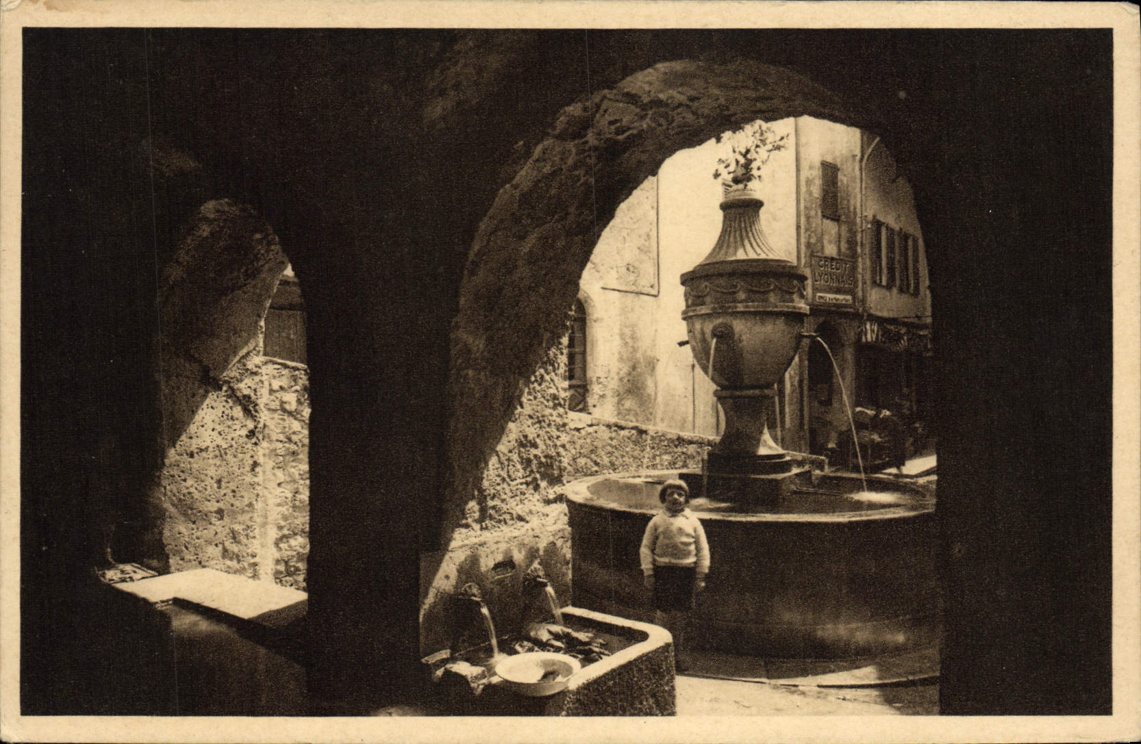 CPA Saint Paul De Vence la fontaine