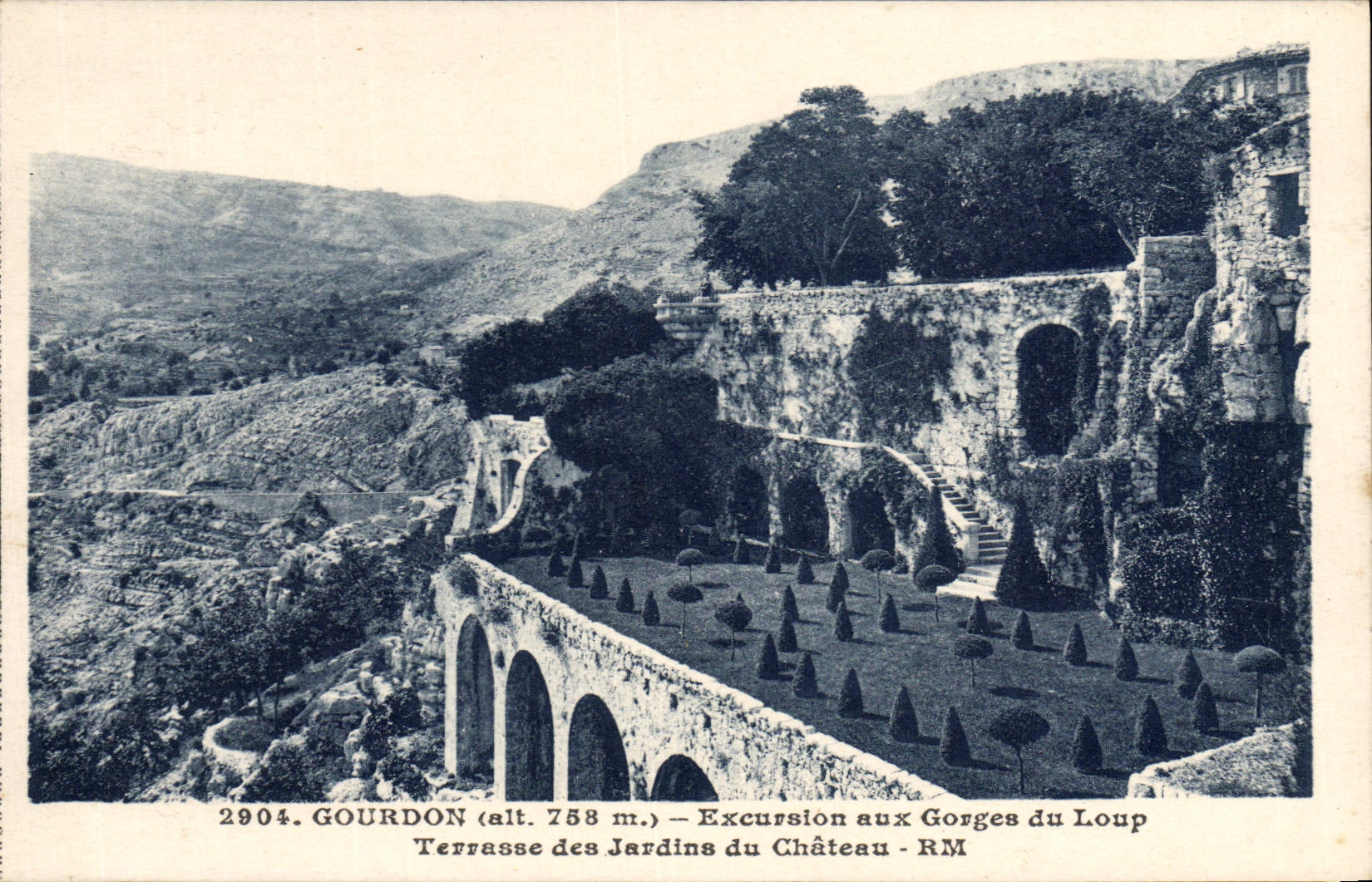 Gourdon (alt. 758 m.) — Excursion aux Gorges du Loup — Terrasse des Jardins du Château - RM