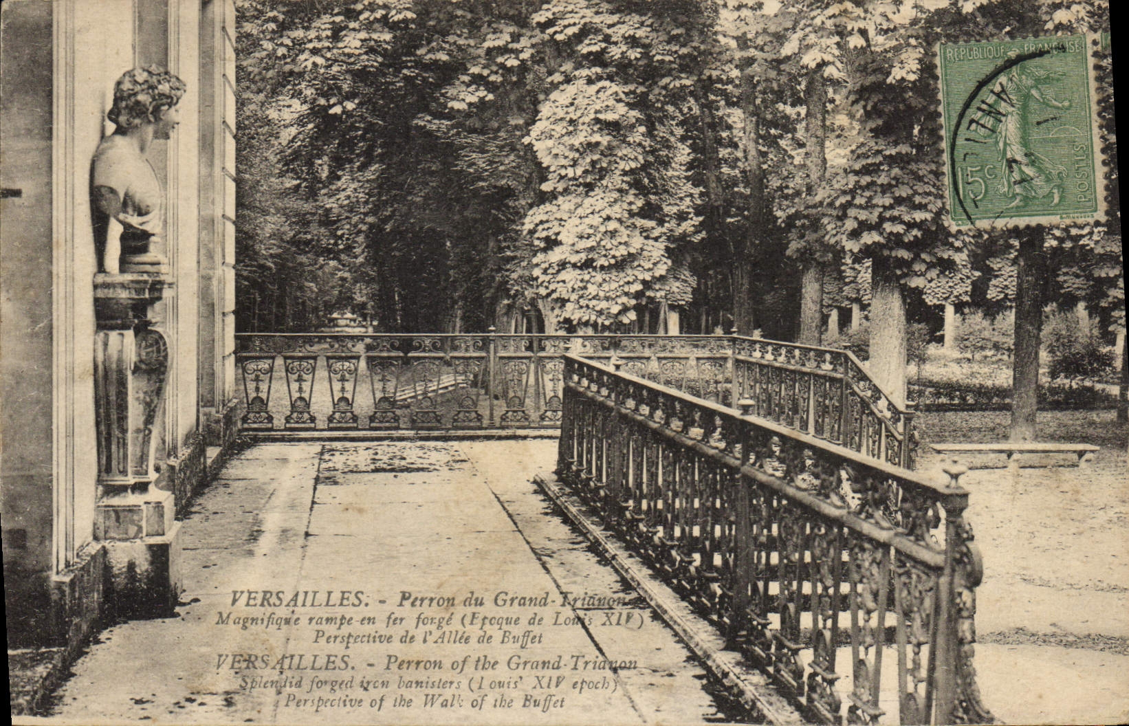CPA Versailles Perron du Grand Trianon Rampe en fer forge