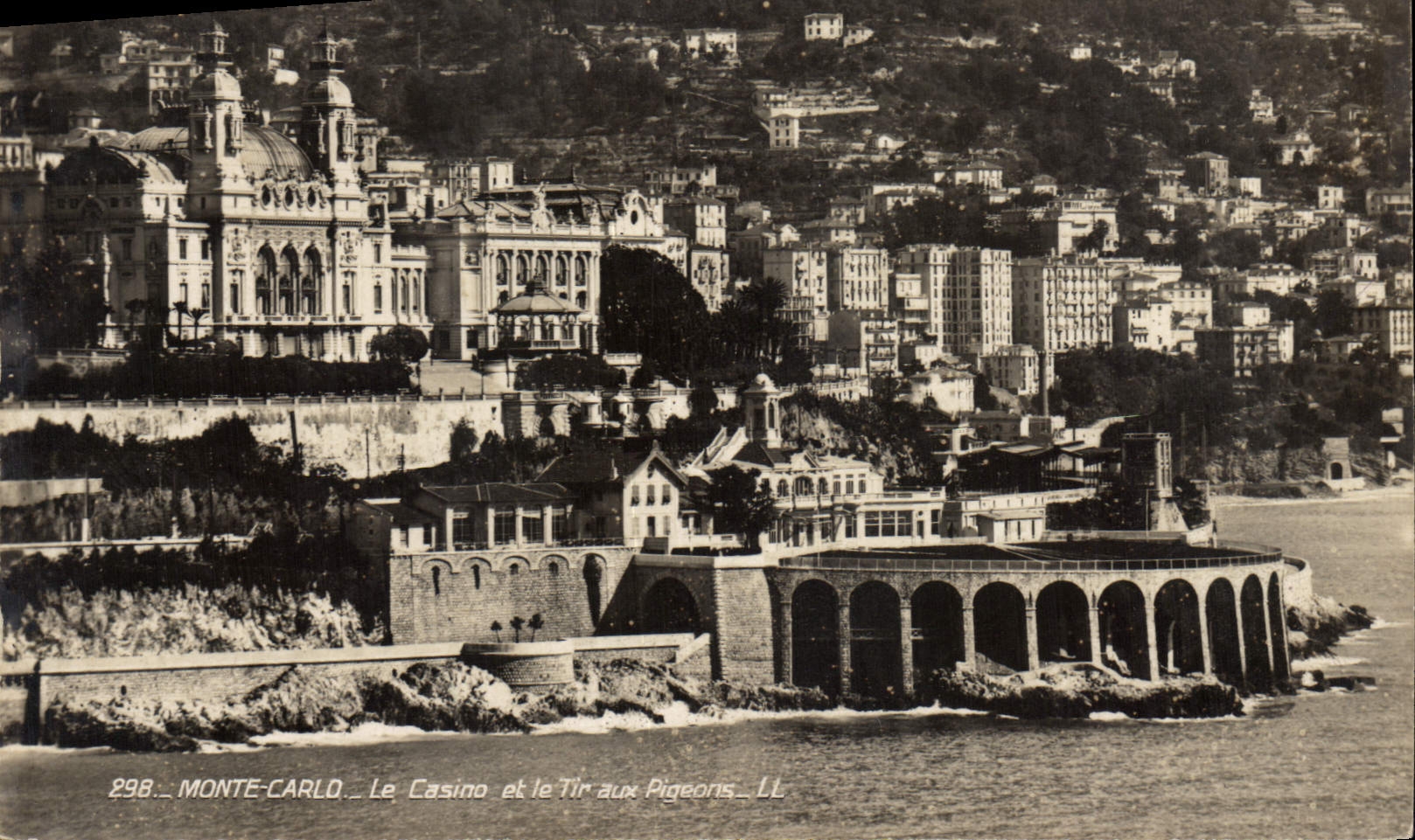 CPA Monte Carlo Le Casino et le tir aux pigeons