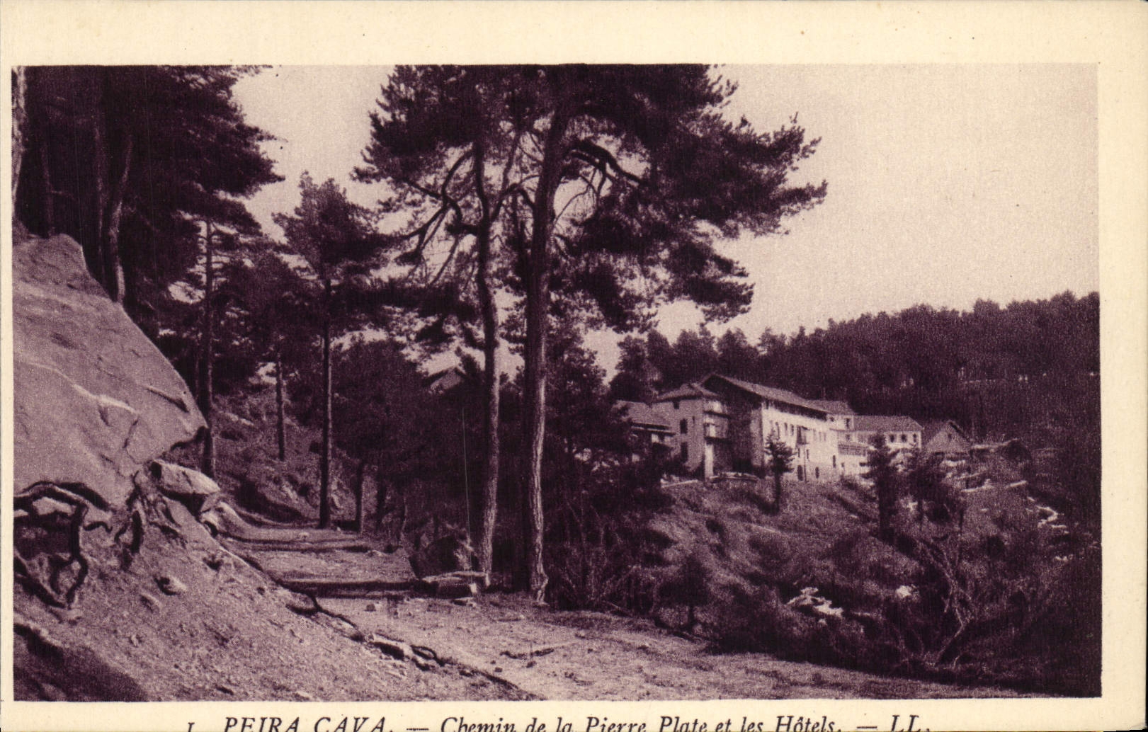 CPA Peira Cava sports d'Hiver Chemin de la Pierre Plate et les hotels