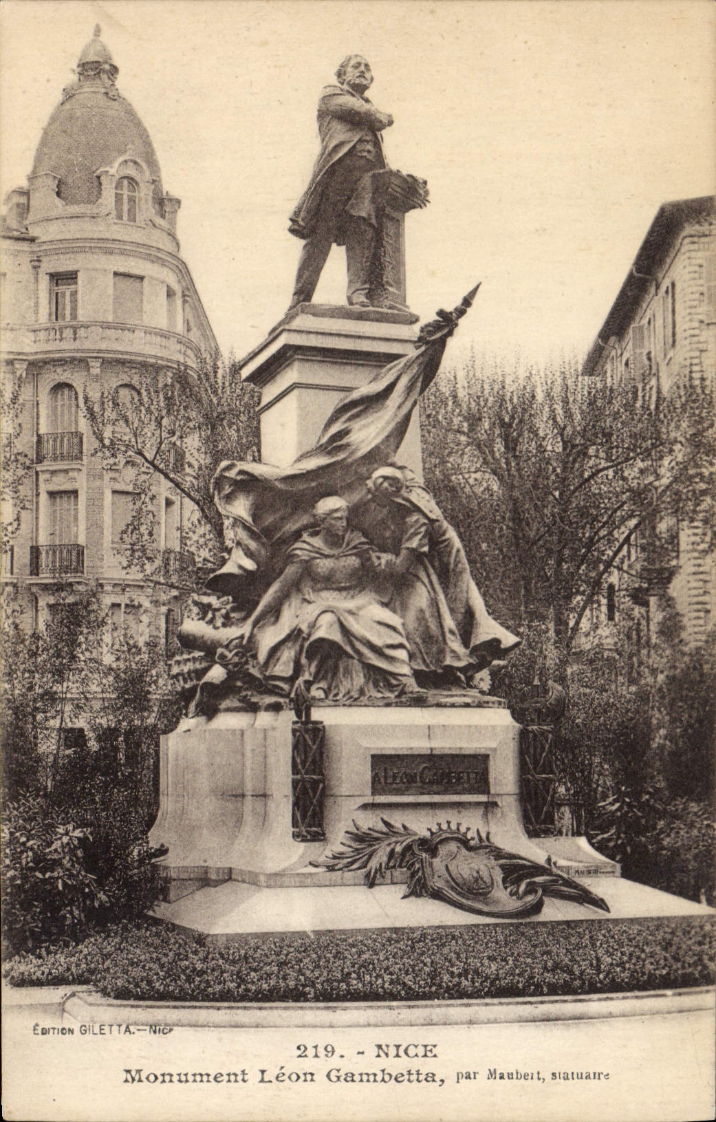 CPA Nice Monument Leon Gabetta