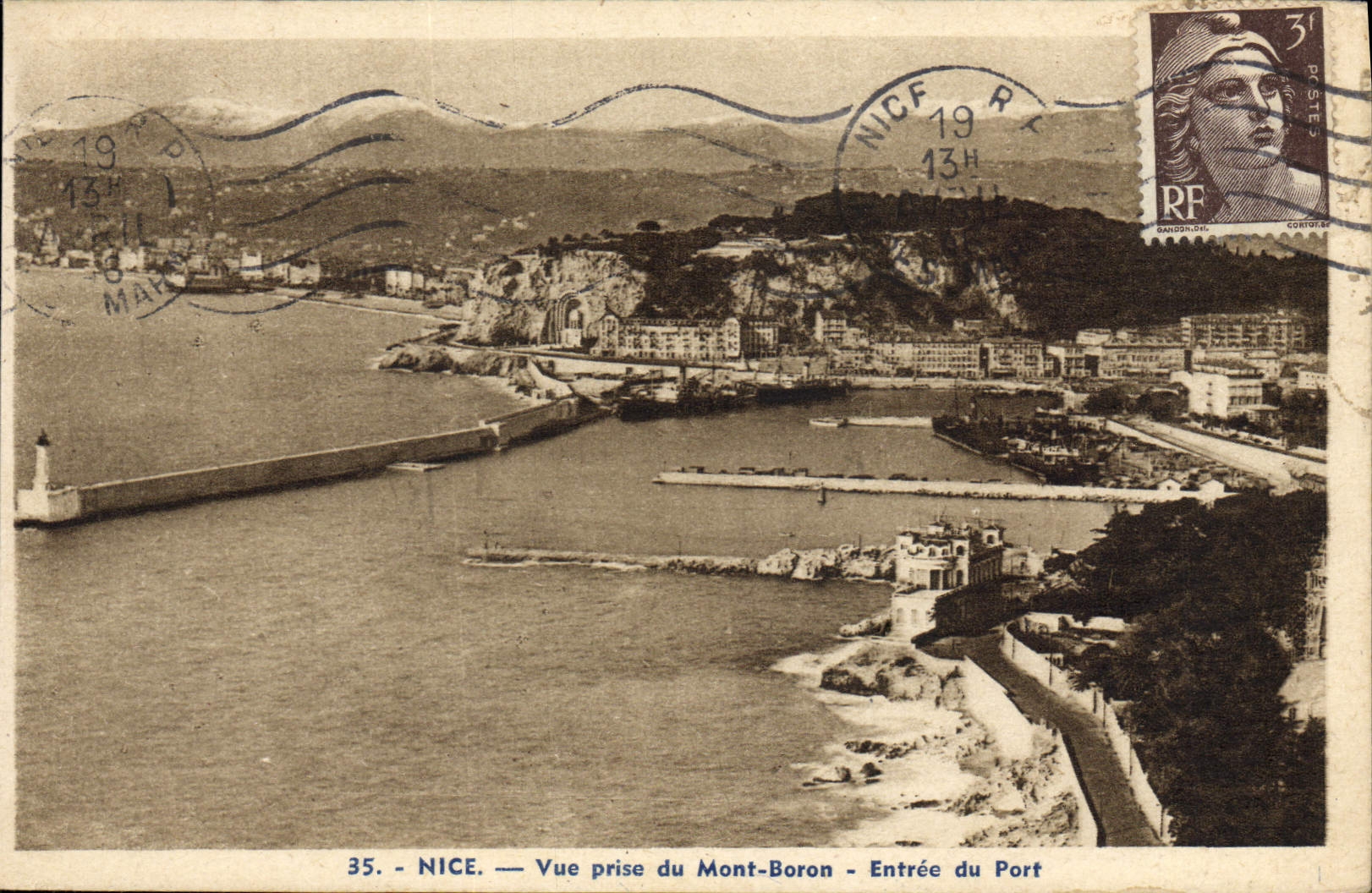CPA Nice Vue Prise du Mont Boron Entree du port 