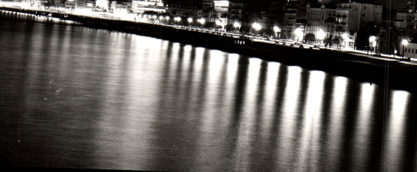 CPM Nice La promenade des Anglais la nuit 