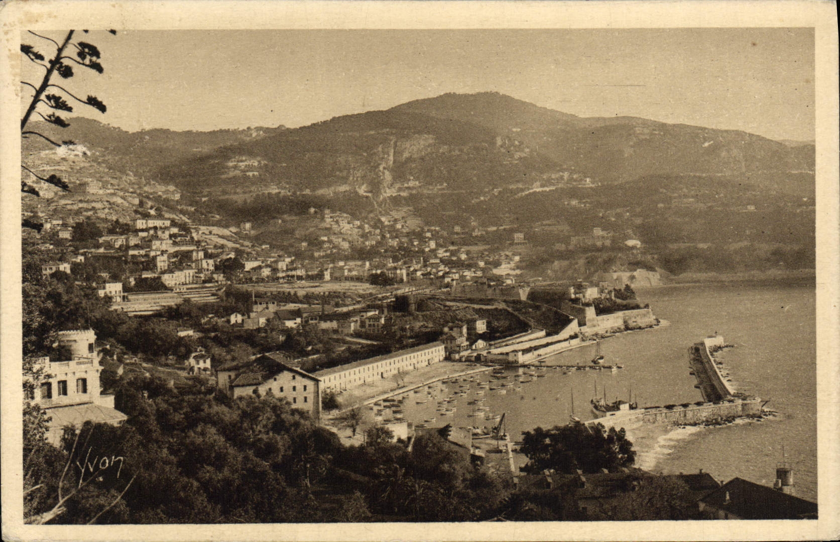 CPA La Douce France Cote D'Azur Villefranche