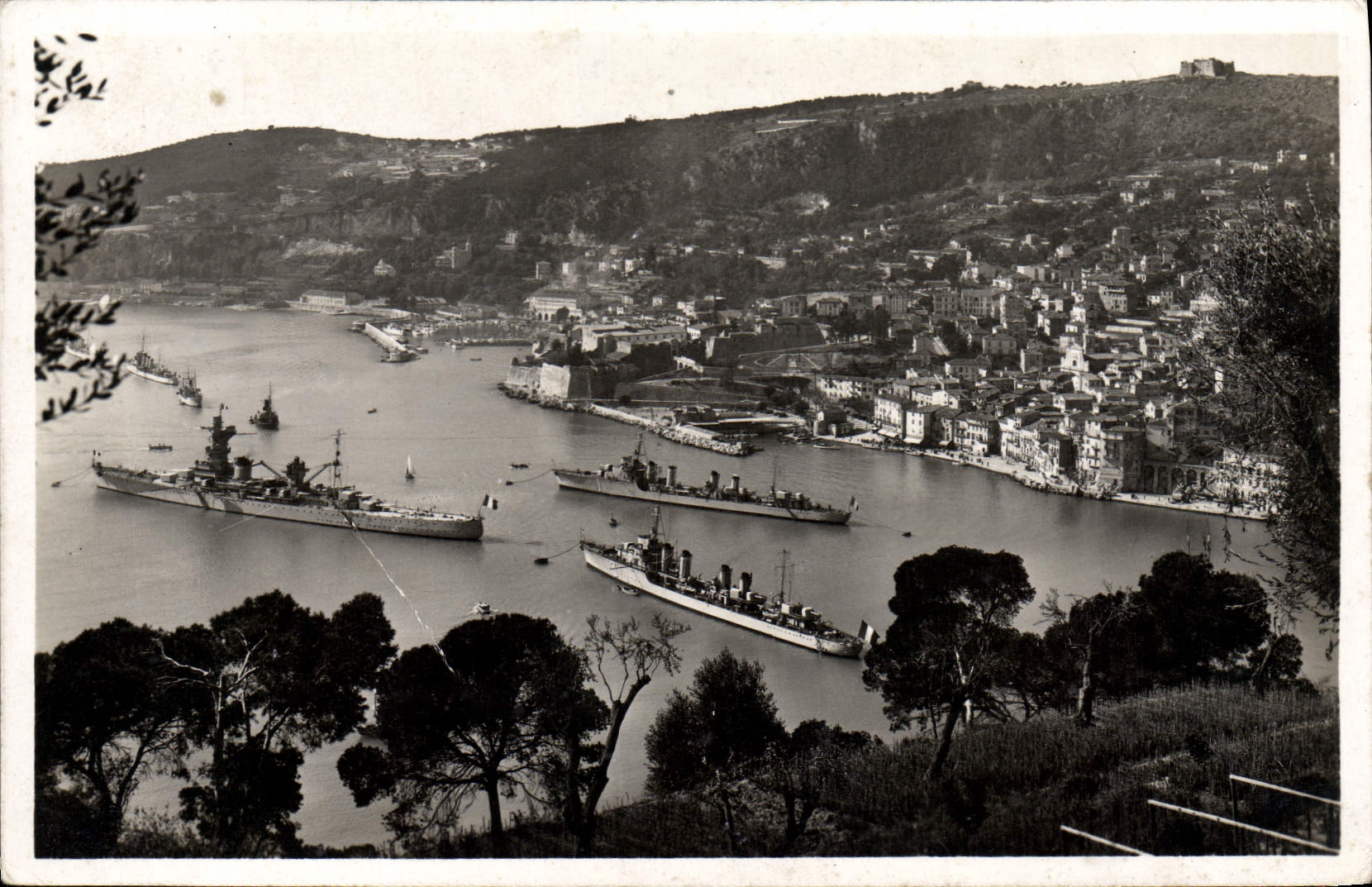 Villefranche-sur-Mer — Vue d'ensemble — Reproduction interdite