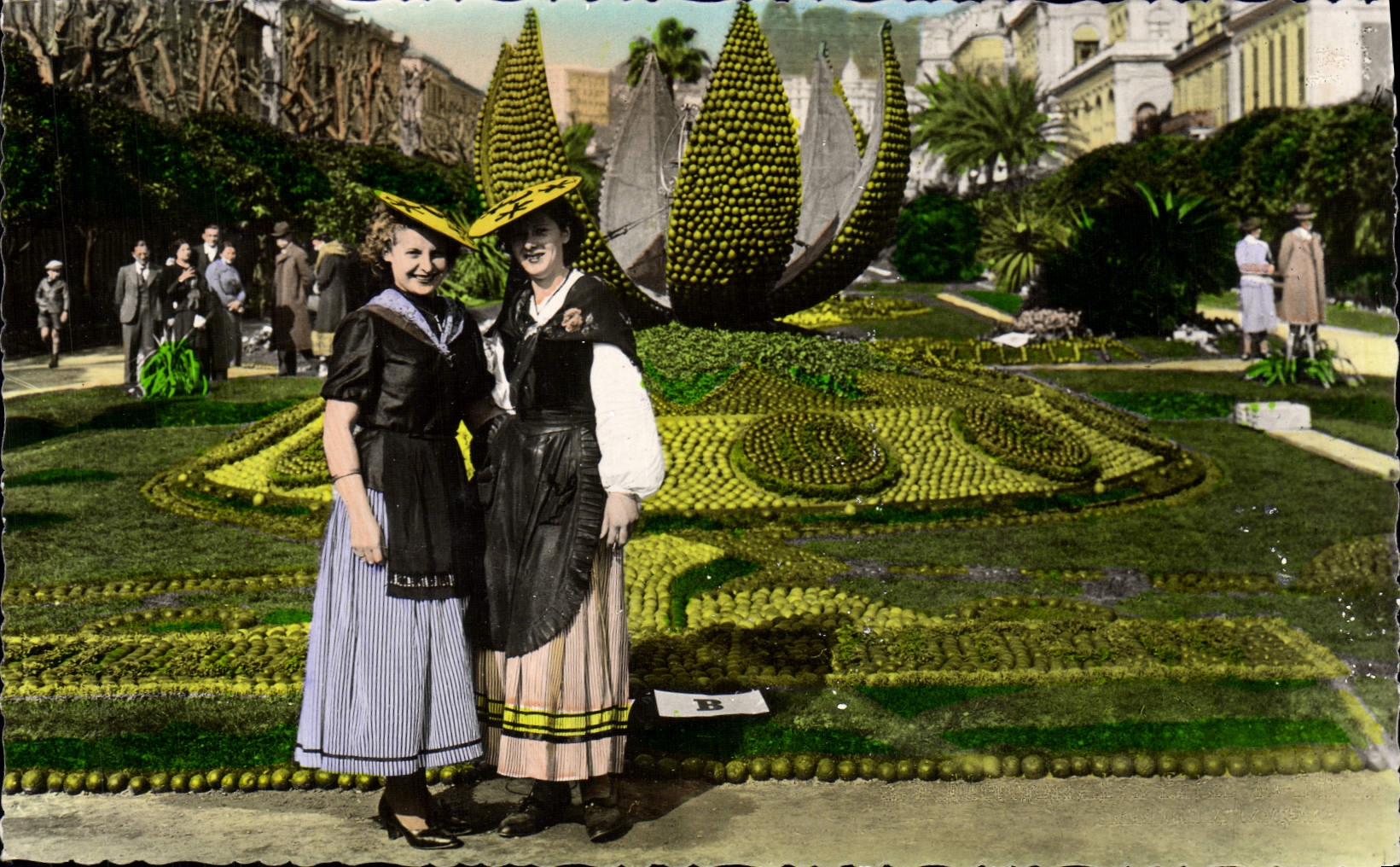 CPM Menton Les Fetes Du Citron Costumes Locaux folklore
