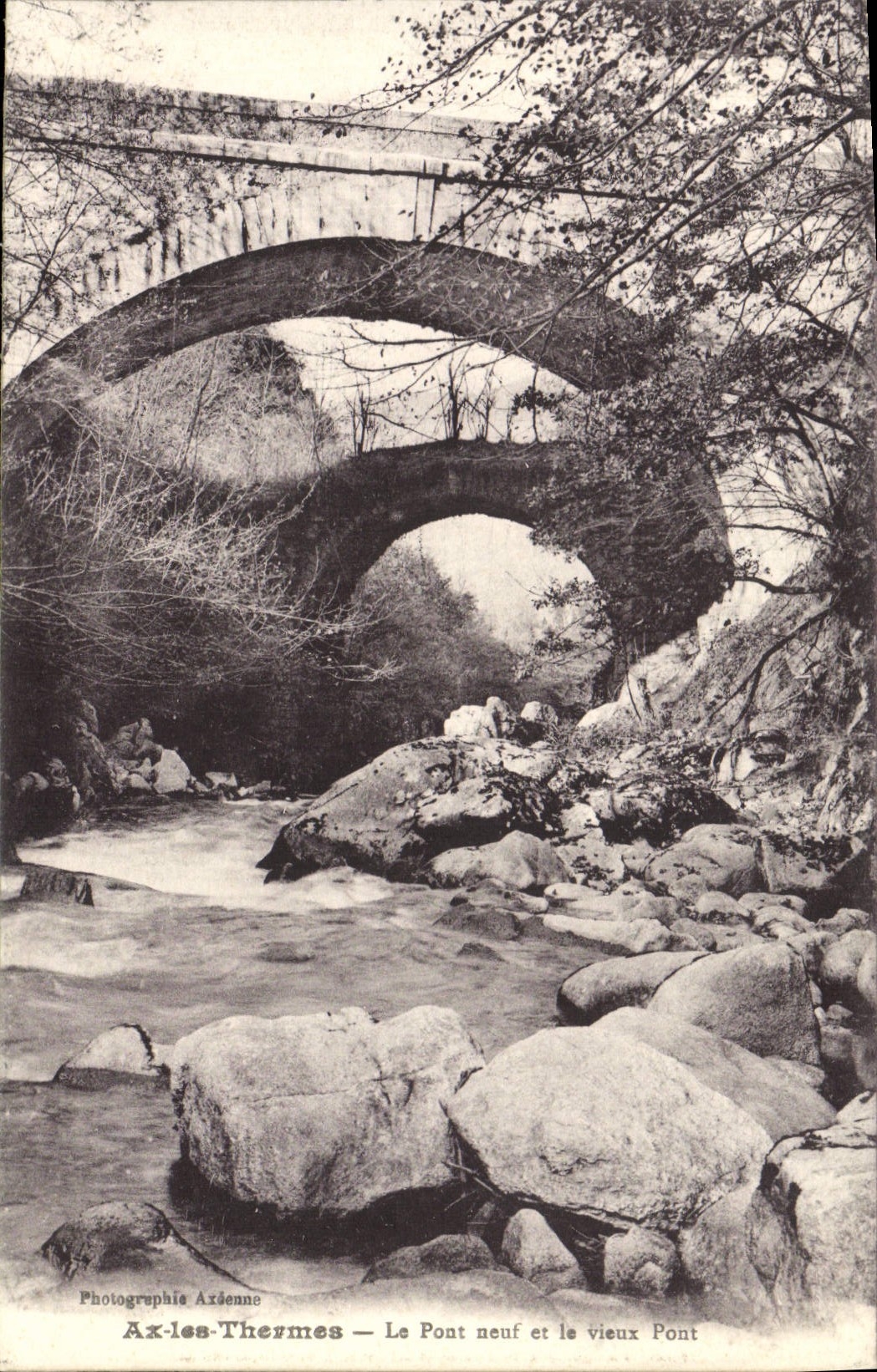 Ax-les-Thermes — Der neue Brücke und der alte Brücke — Photographie Axdenne
