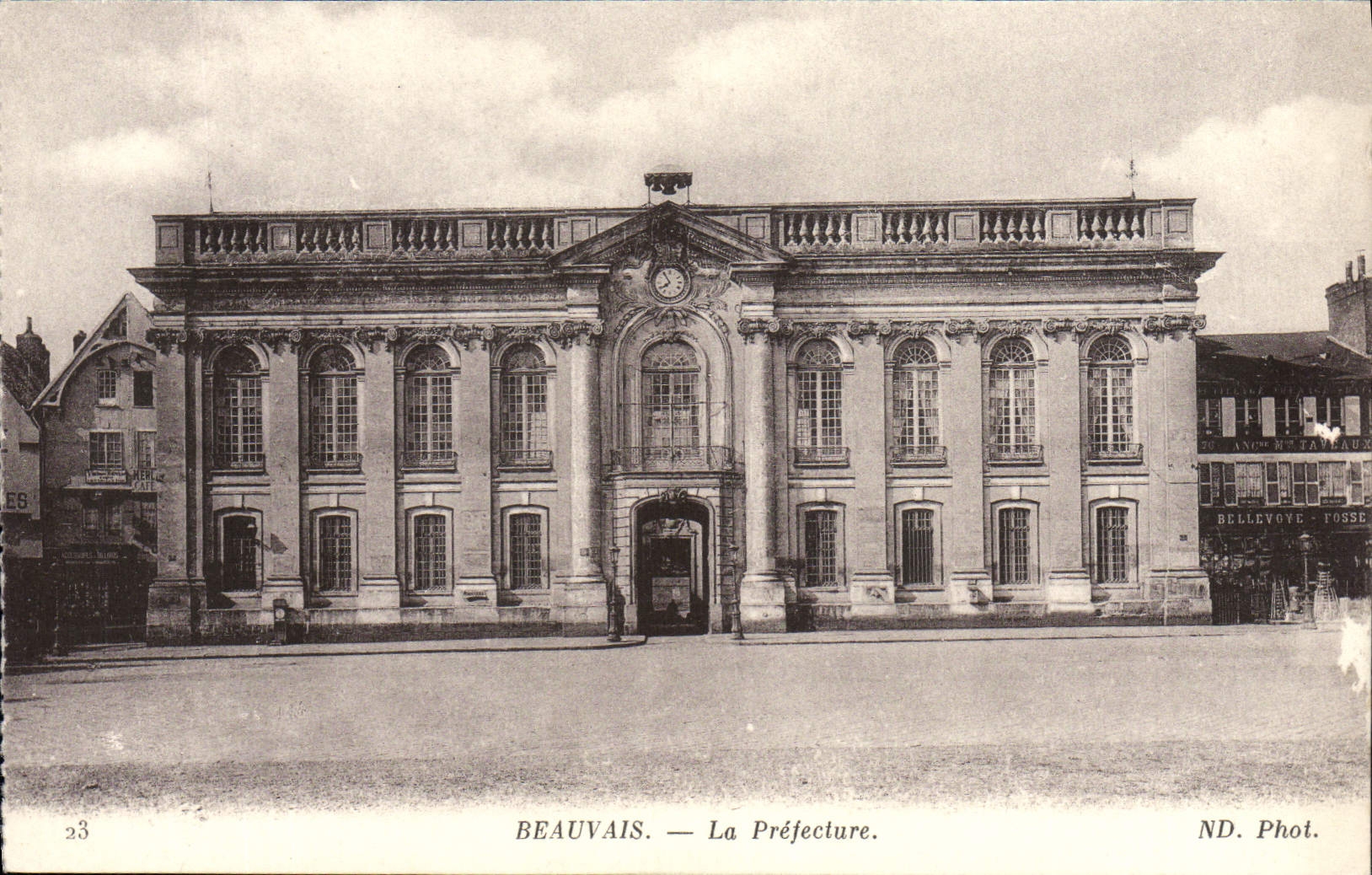 Beauvais — Die Präfektur — ND. Phot.