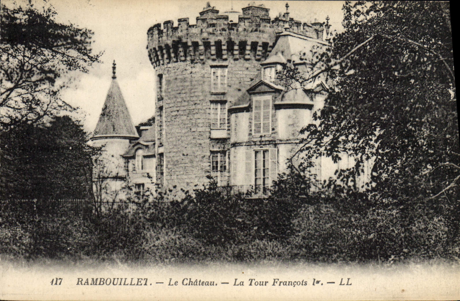 Rambouillet — Le Château — La Tour François — LL