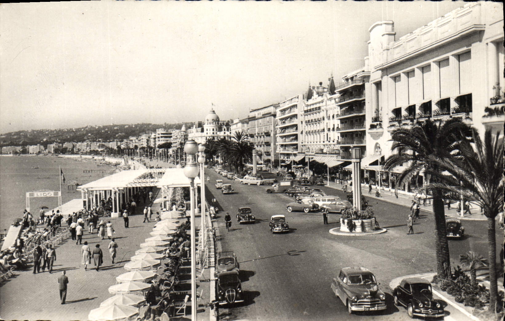 CPM Nice La Promenade des Anglais Automobile Panhard 