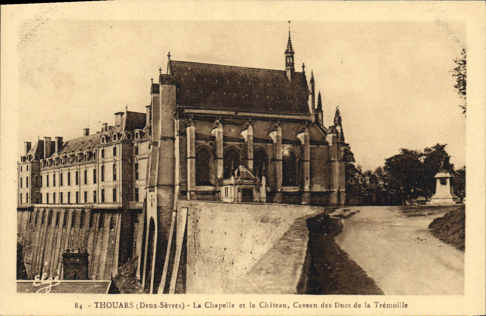 Thouars (Deux-Sèvres) - La Chapelle et le Château, Caveau des Ducs de la Trémoille