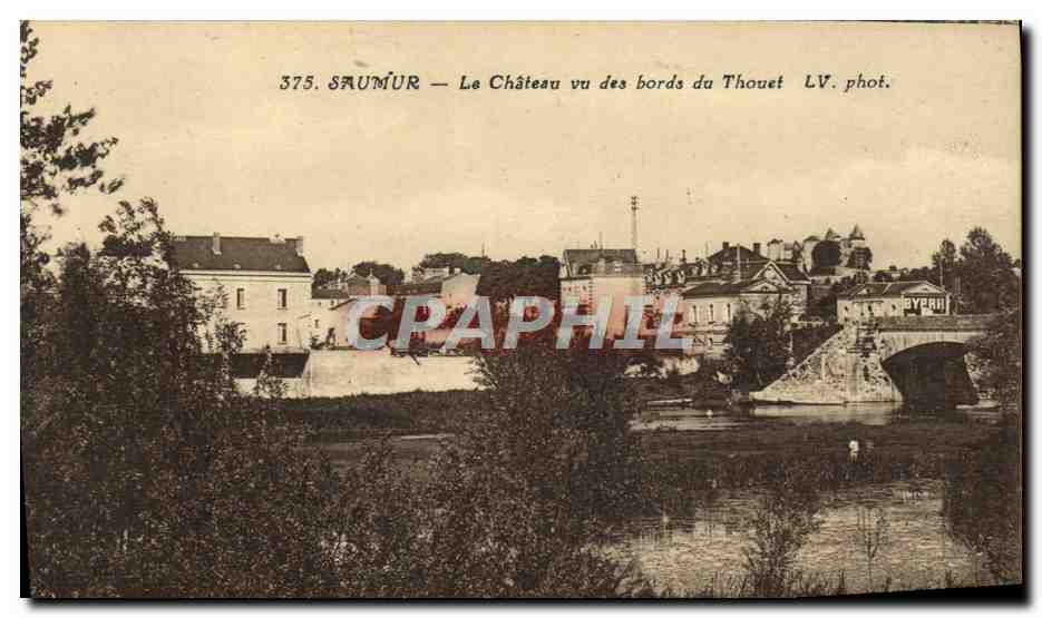 CPA Saumur Le Chateau Vue des Bords du Thouet