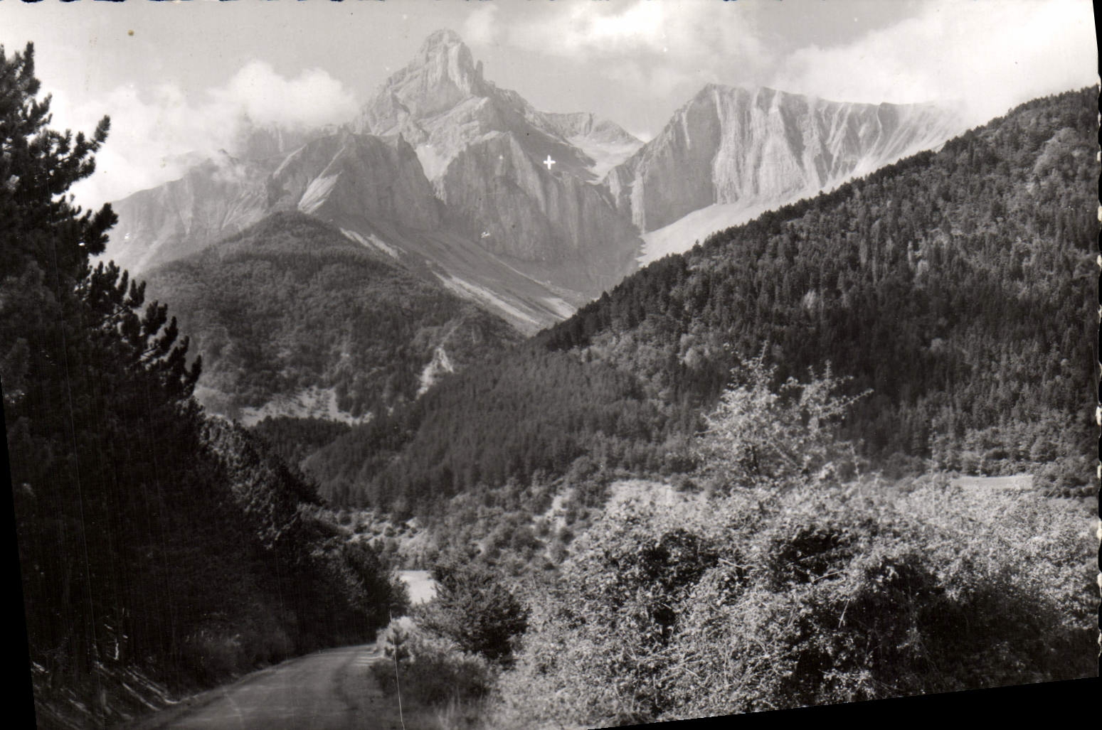 CORPS (Isère) — L’Obiou (alt. 2793 m.) — Photographie Véritable
