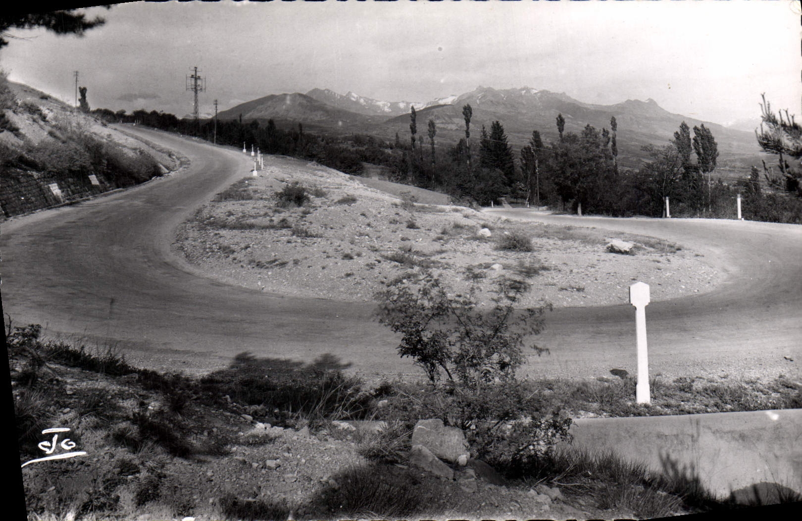 Die Alpen — Napoleon-Route — Kurve in Richtung Col Bayard (1.246 m) — ABEIL, Verlag - GAP