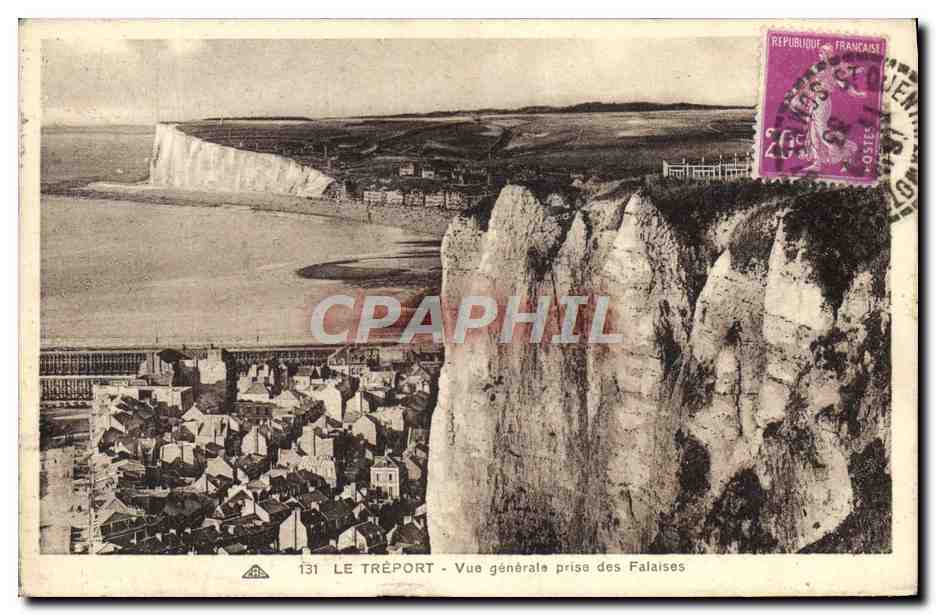 CPA Le Treport Vue generale Prise des Falaises