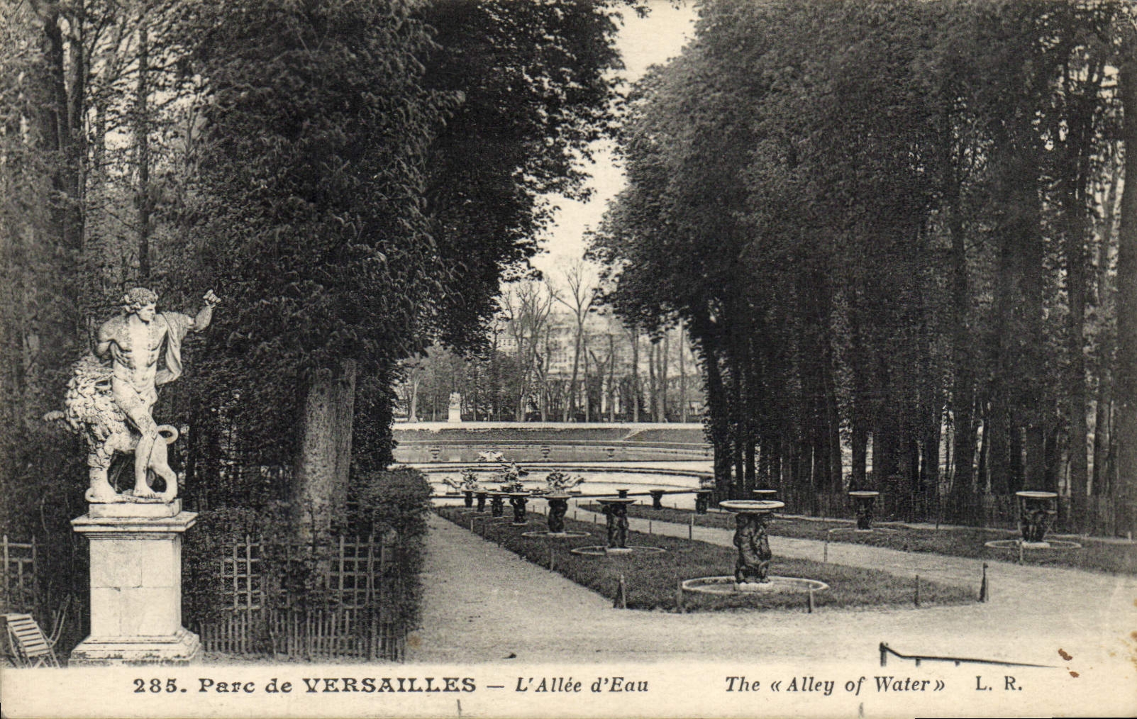 CPA Parc de Versailles L'Allee d'Eau