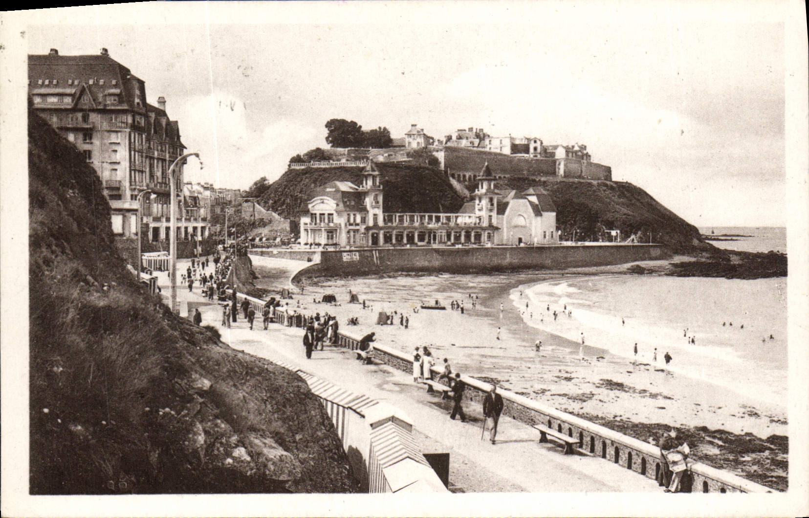 CPA Granville Panorama De La Plage