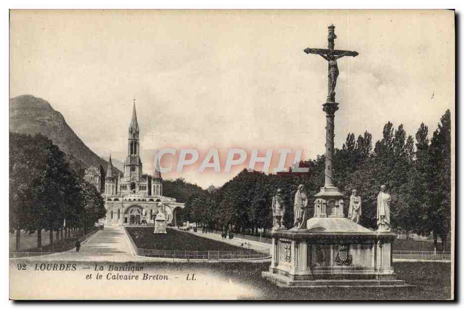 CPA Lourdes La Basilique et le calvaire breton