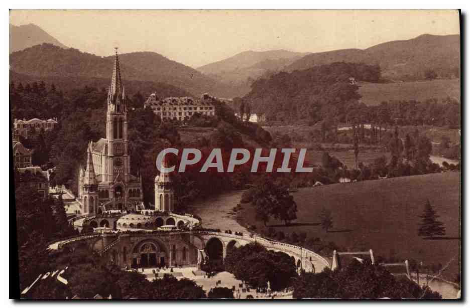 CPA Lourdes La Basilique