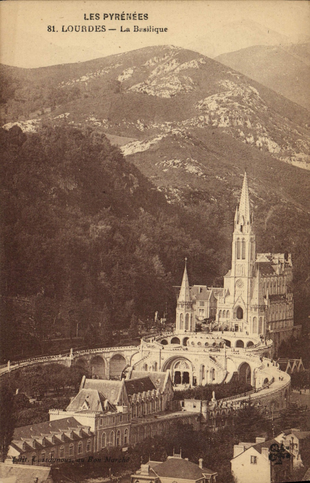 CPA Lourdes La Basilique