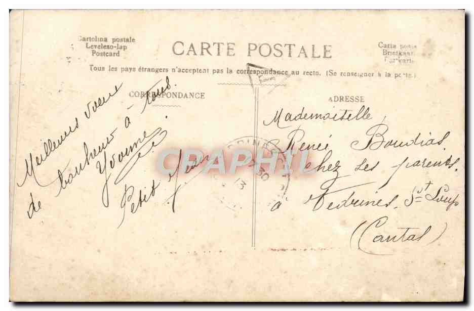 Jeune femme en robe verte et chapeau fleuri — arrière-plan de fleurs — Cartolina postale Levelezso-Jup — Verso