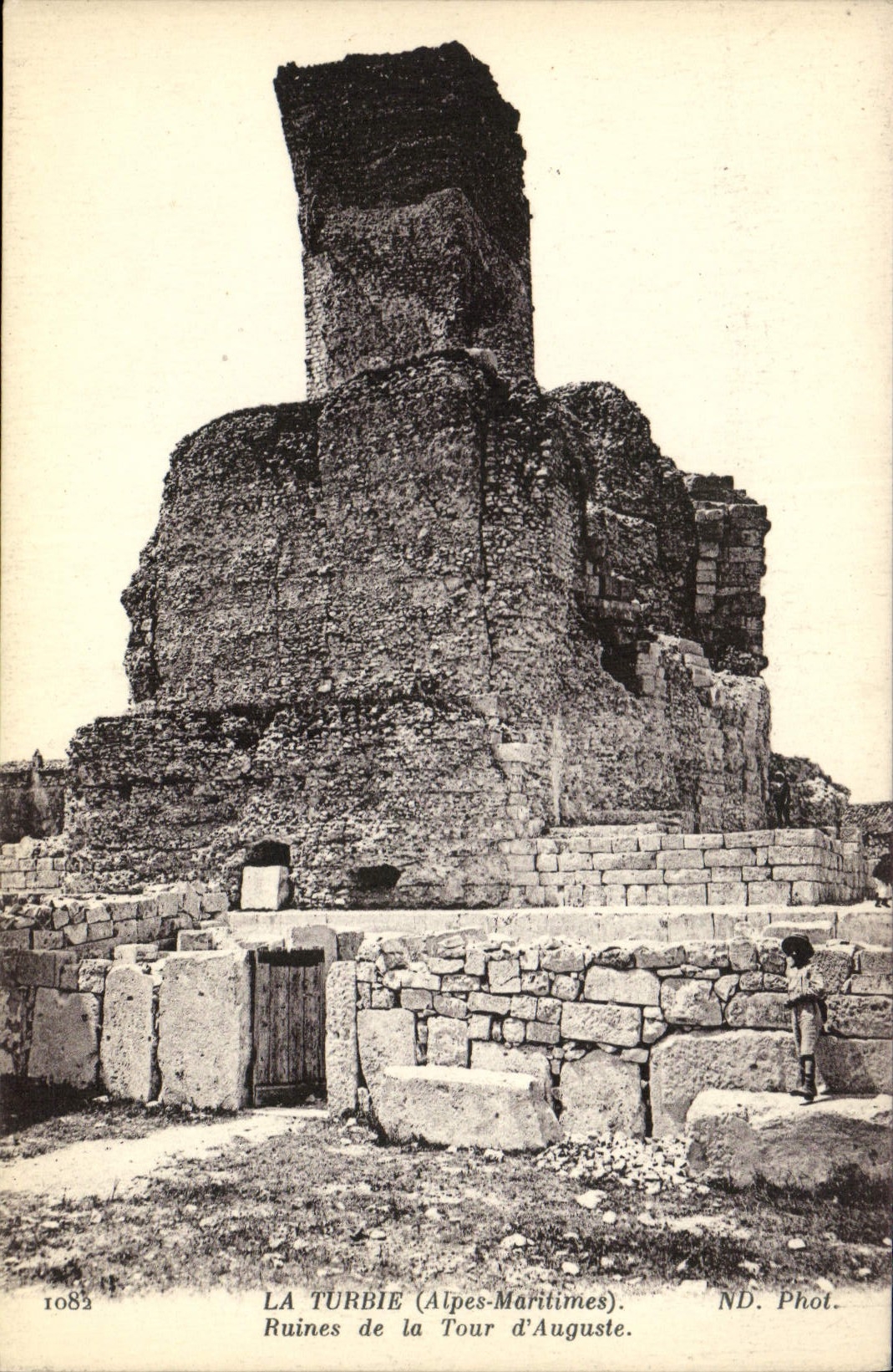 La Turbie (Alpes-Maritimes) — Ruines de la Tour d'Auguste — ND. Phot. n° 1082