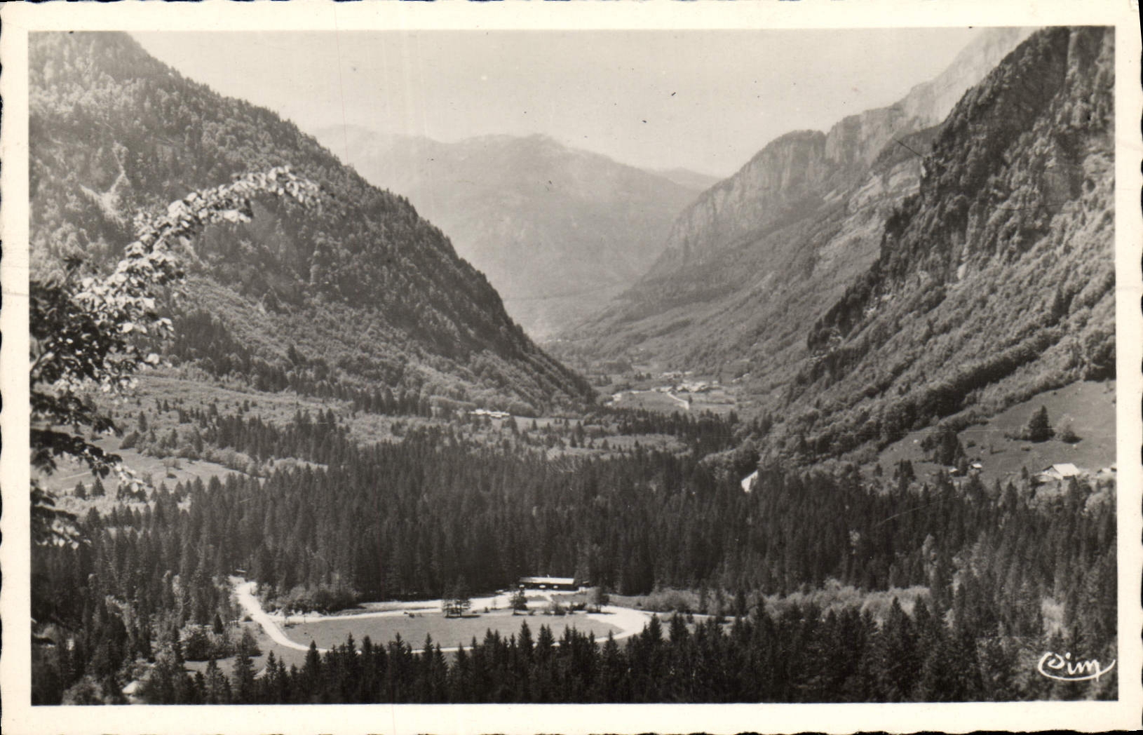 SIXT (Hte-Savoie) — Vallée de Sixt vue du Fer à Cheval — Combet Photo Wacon