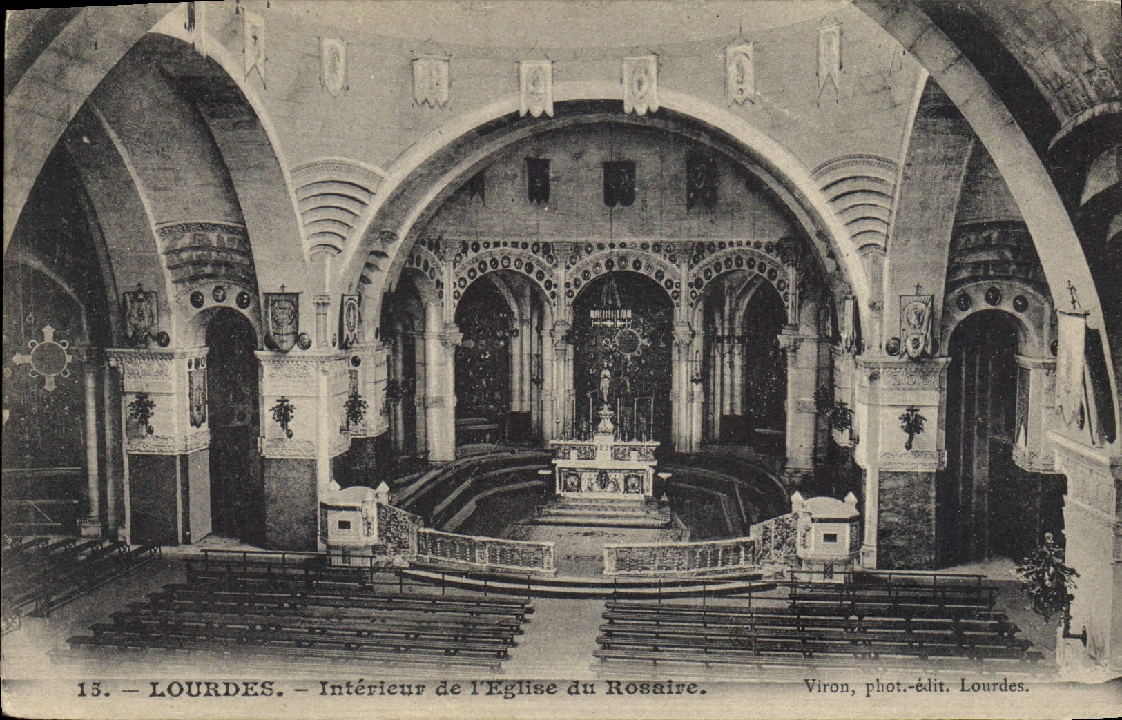 CPA Lourdes Interieur De I'Eglise Du Rosaire