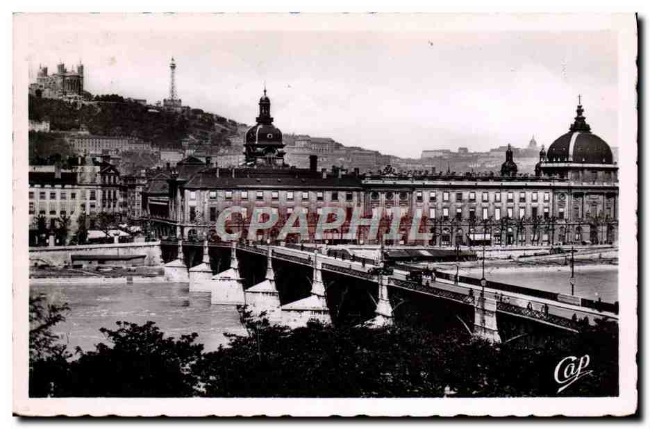 CPM Lyon Pont de la Guillotiere Et Le Grand Hotel Dieu