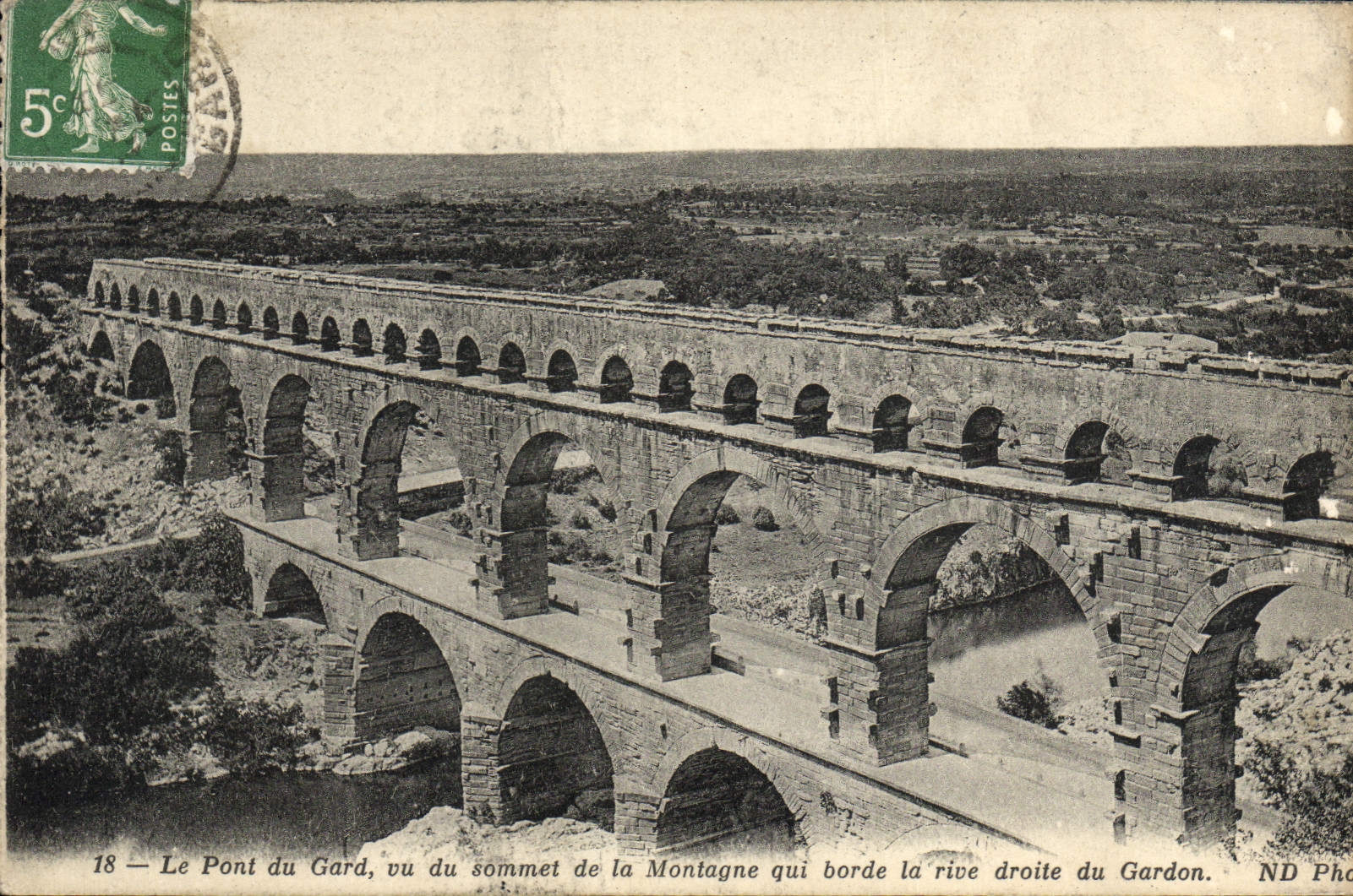 Le Pont du Gard — vu du sommet de la Montagne qui borde la rive droite du Gardon — ND Photo