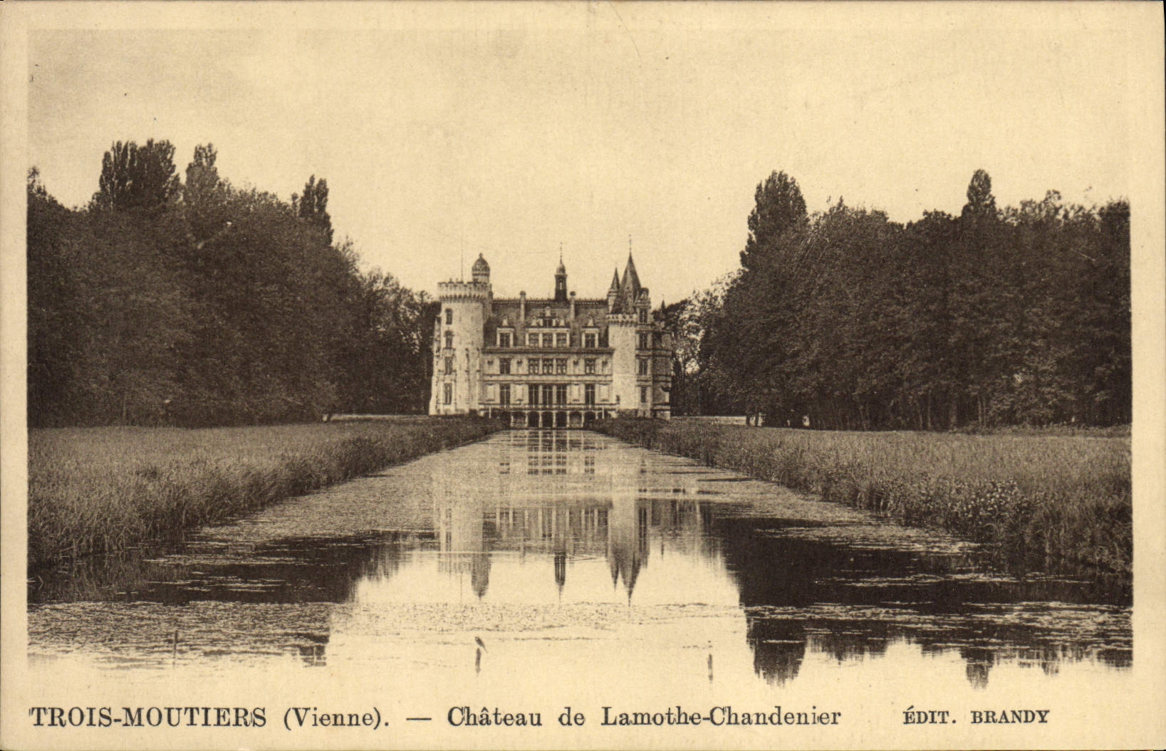 CPA Trois Moutiers Chateau De Lamothe Chandenier