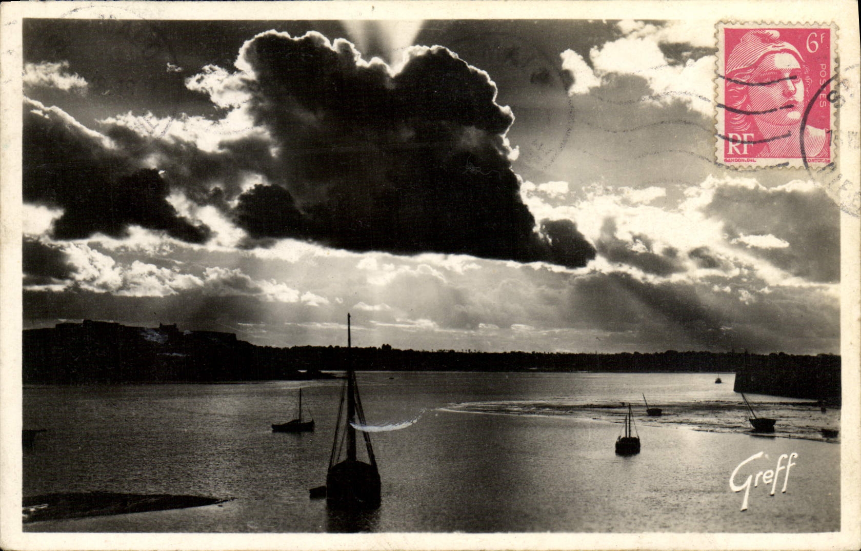 Saint-Malo (I.-et-V.) — Contre-jour vers l'avant-port — Édition Greff