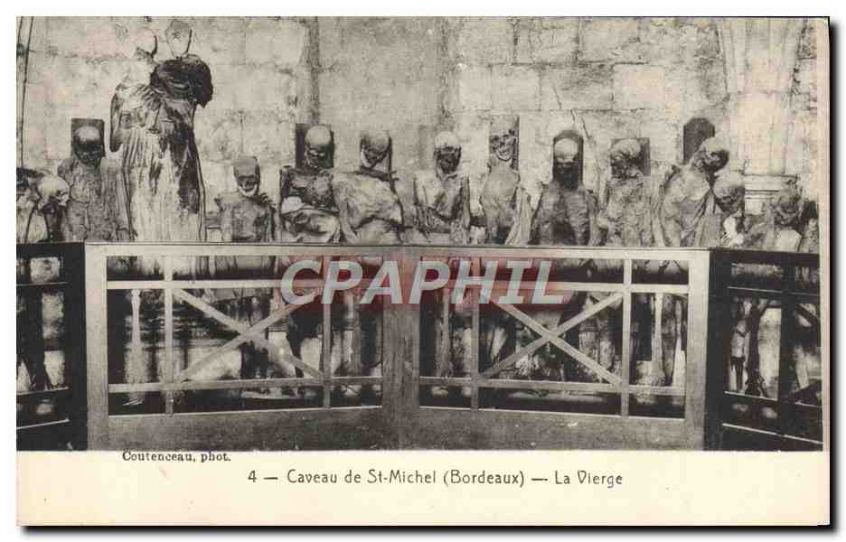 CPA Caveau De St Michel La Vierge Squelettes 