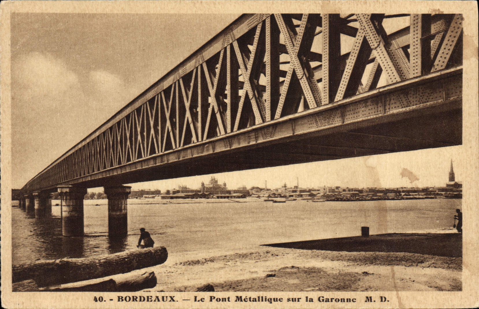CPA Bordeaux Le Pont Metallique Sur la Garonne