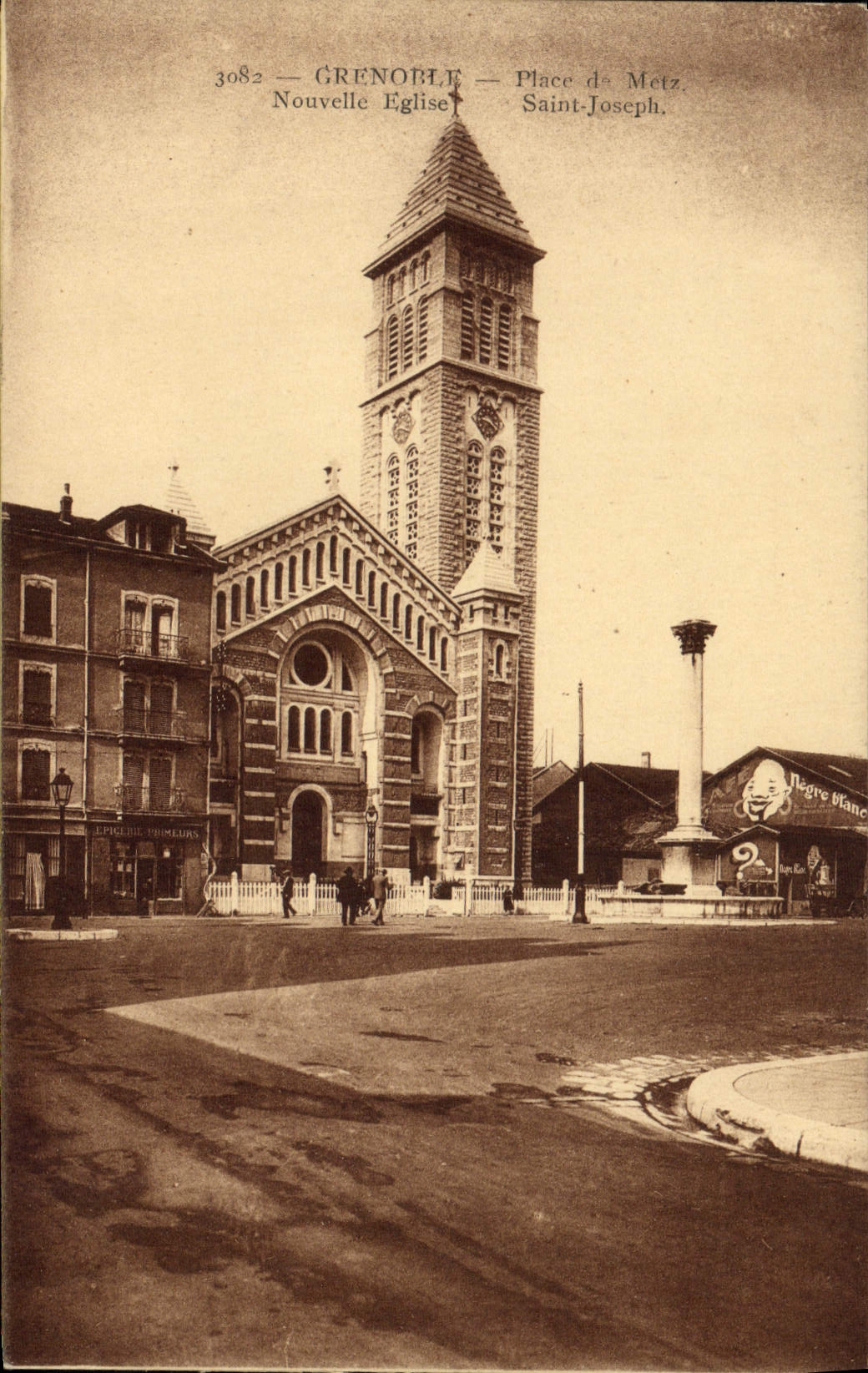 CPA Grenoble Place Metz Nouvelle Eglise Saint Joseph