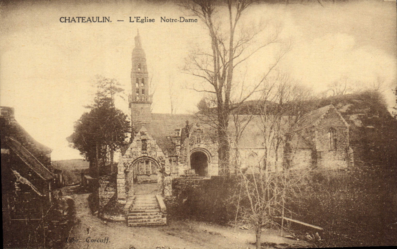 CPA Chateaulin L'Eglise Notre Dame
