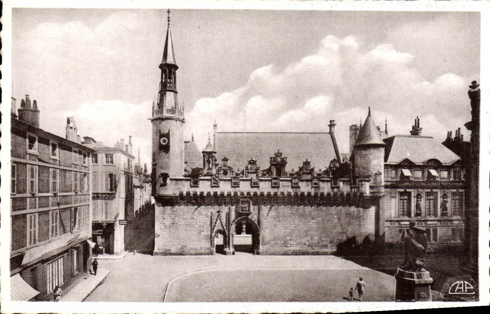 La Rochelle — L'Hôtel de Ville (XVe s.) — CI4 Arts Photographiques Paris