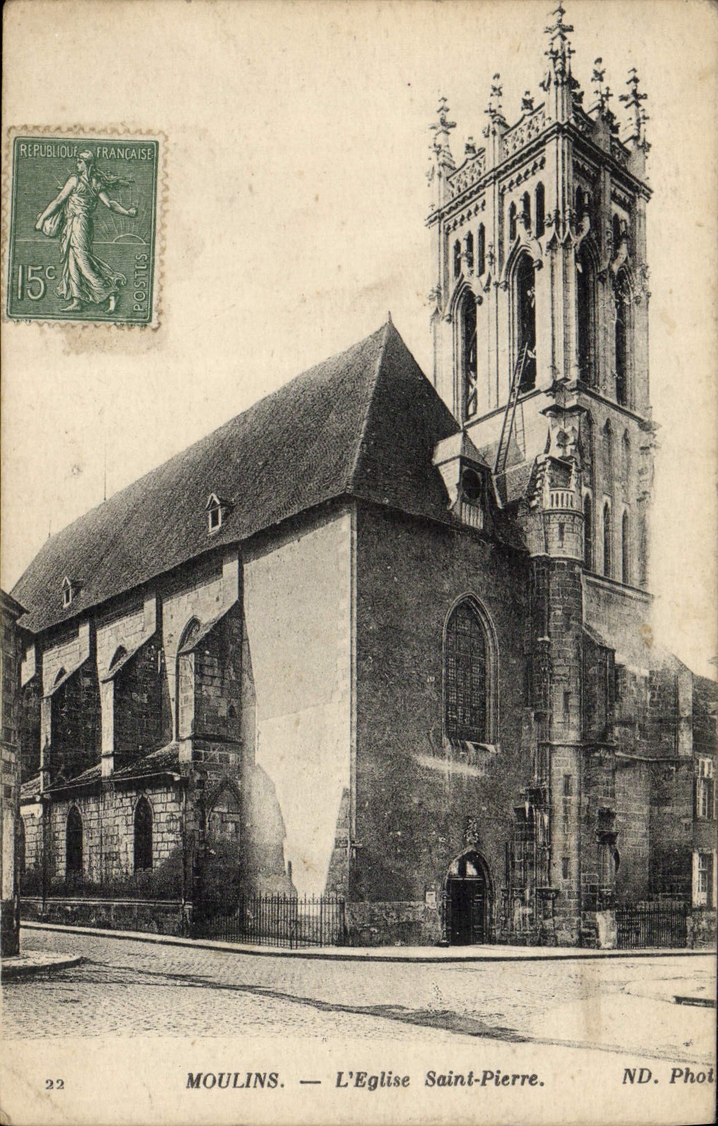 CPA Moulins L'Eglise Pierre