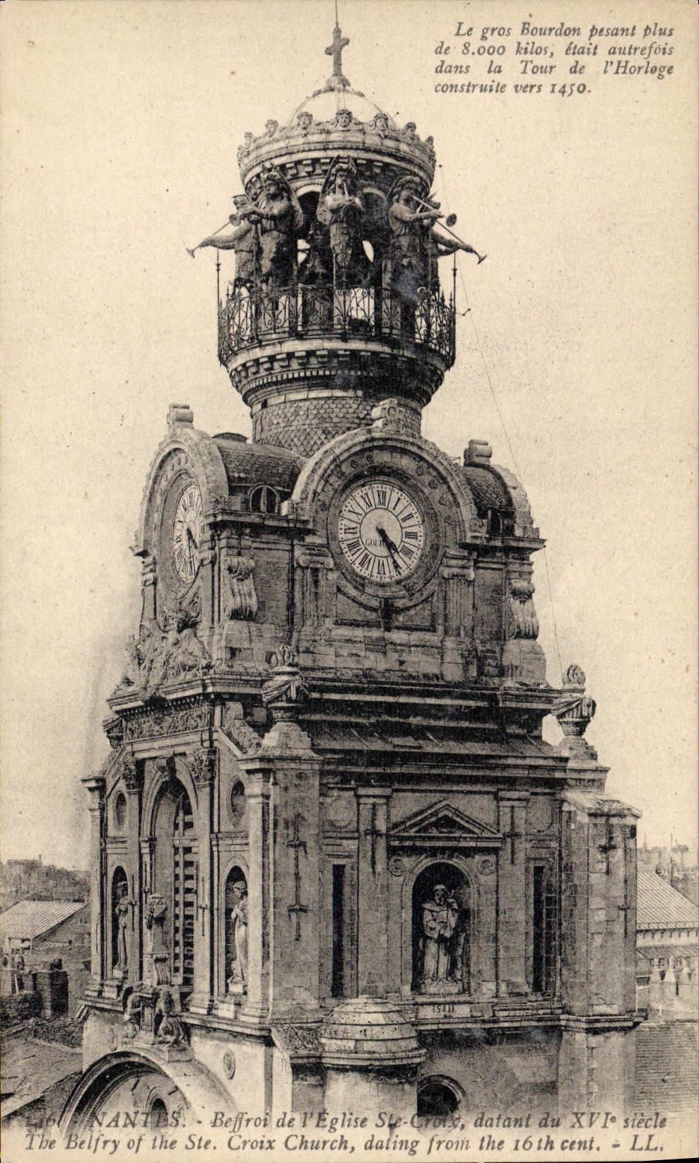 CPA Nantes Beffroi de l'eglise Ste Croix 