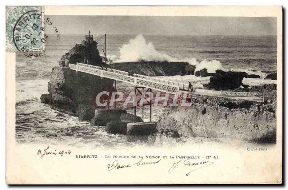 CPA Biarritz Le Rocher De La Vierge Et La Passerelle