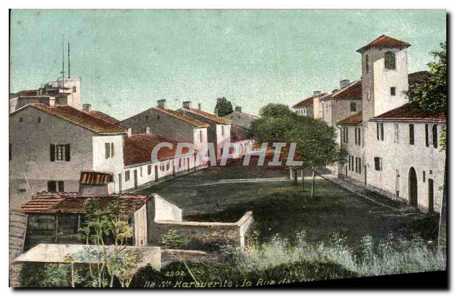 CPA Ile Ste Marguerite la rue des Officiers 