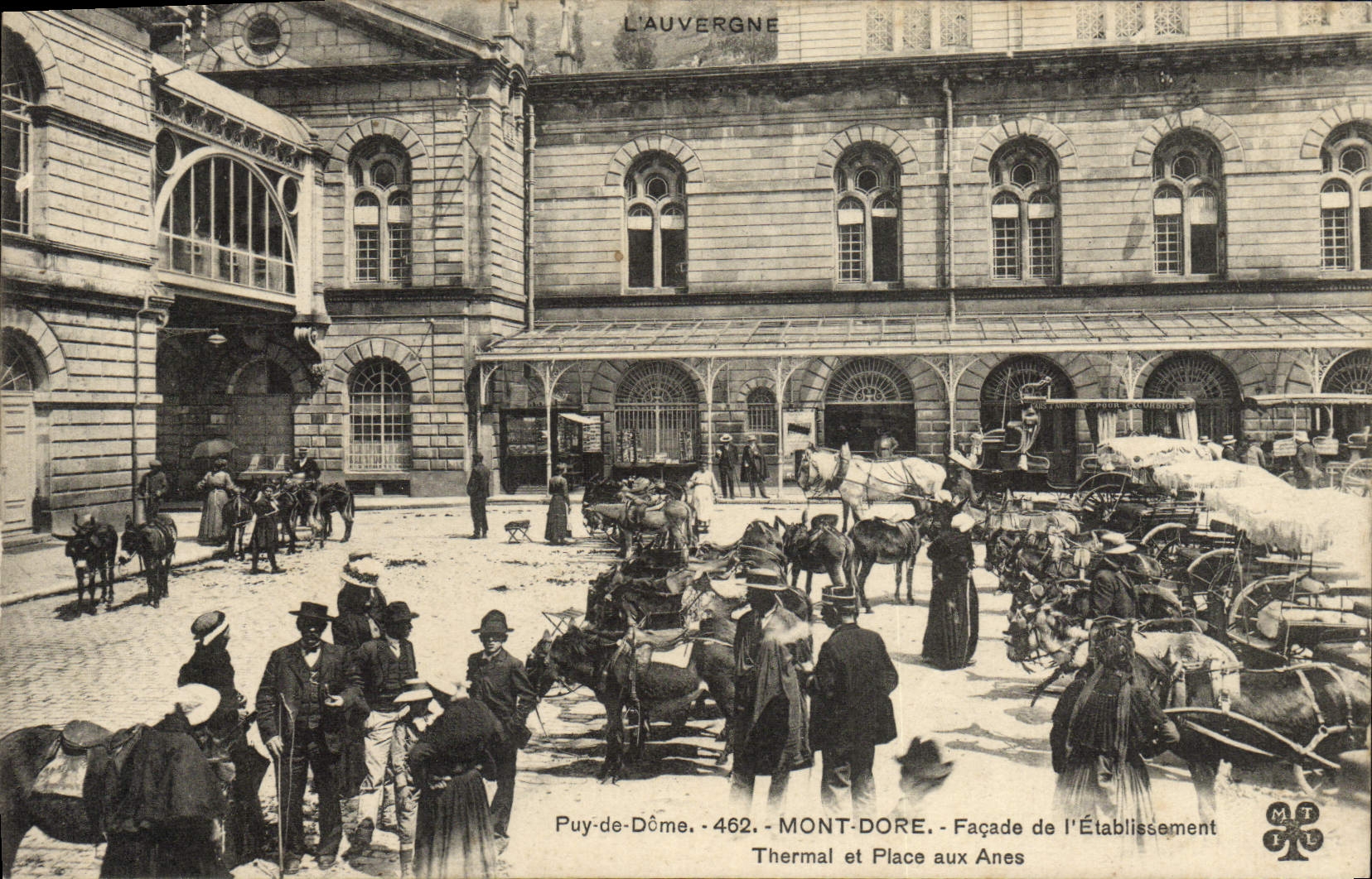 Mont-Dore - Façade de l'Établissement Thermal et Place aux Anes - Puy-de-Dôme - 462