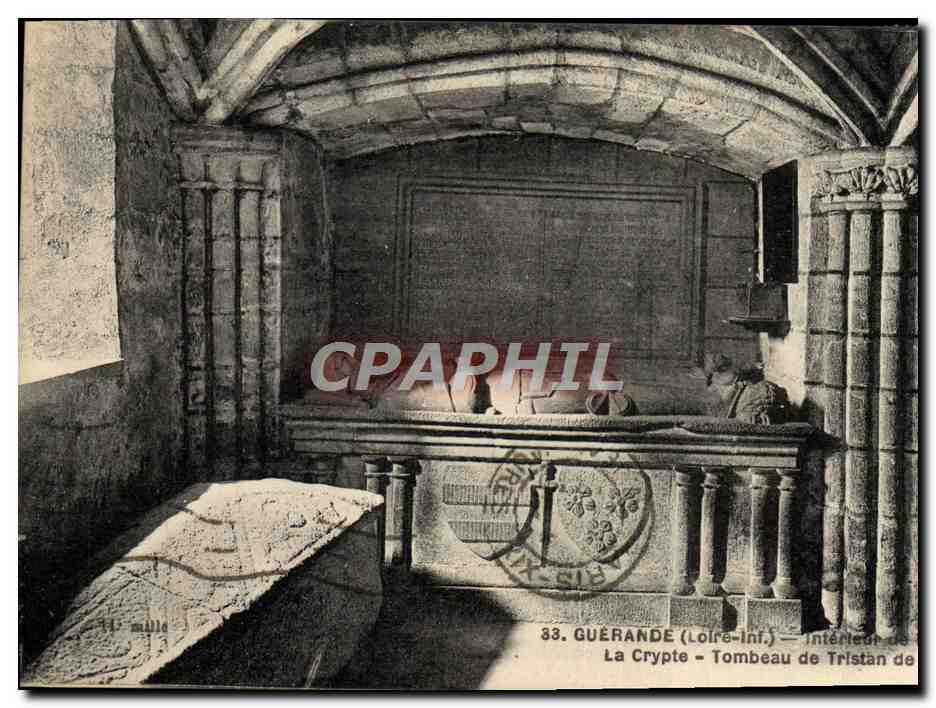 CPA Guerande Interieur de la Collegiale la crypte Tombeau de Tristan de Carne