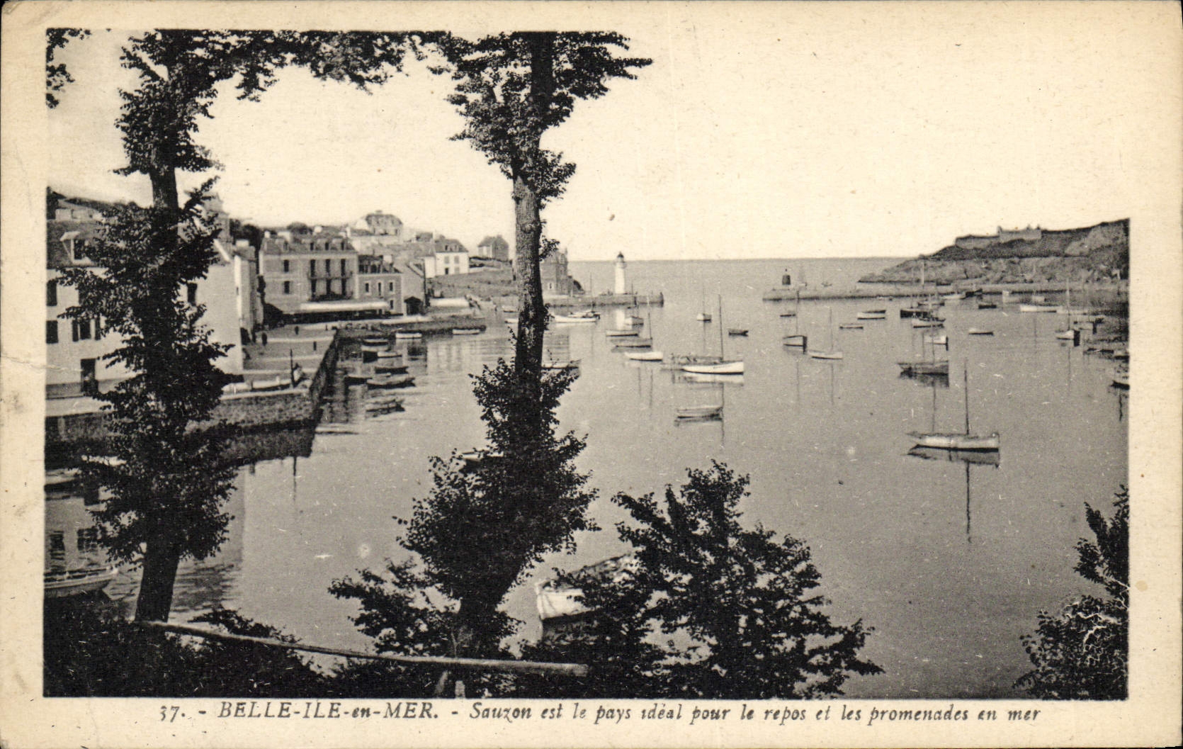 Sauzon - Belle-Île-en-Mer — pays idéal pour le repos et les promenades en mer — J. Nozais, édit., Nantes