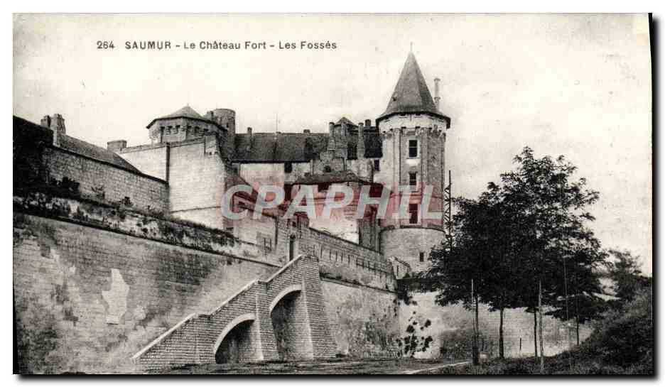 CPA Saumur Le Chateau Fort Les Fosses