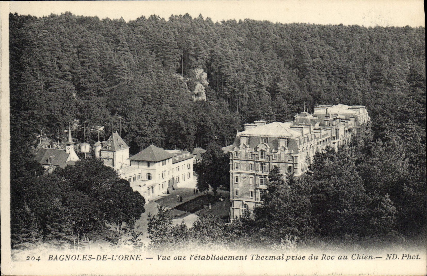 Bagnolles-de-l'Orne — Vista dell'istituto termale da Roc au Chien — ND. Foto n°204