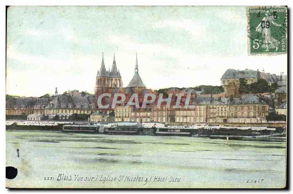 CPA Blois Vue Sur L'Eglise St Nicotas L'Hotel Dieu